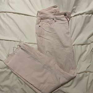 Rose Light pink husk color with slight flare to the bottom.